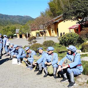 鹏云公司井冈山旅游留念4